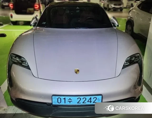 Porsche Taycan 2022 Розовый из Кореи