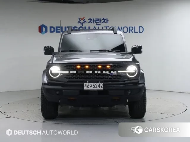 Ford Bronco 6th Generation 2022 Серый из Кореи