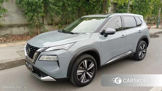 Nissan Qijun 2022 Синий из Китая