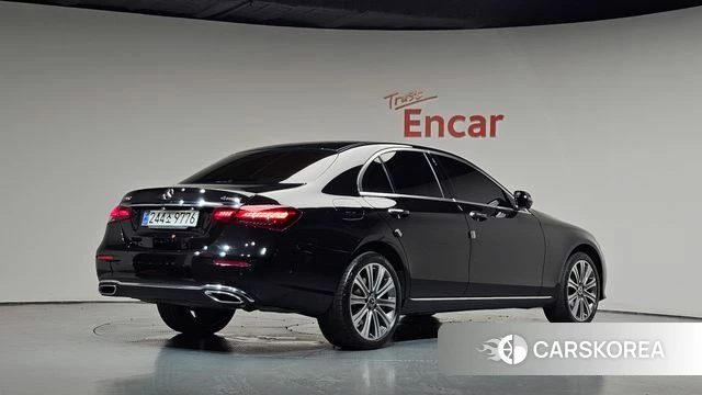 Mercedes-Benz E-Class W213 2022 Черный из Кореи