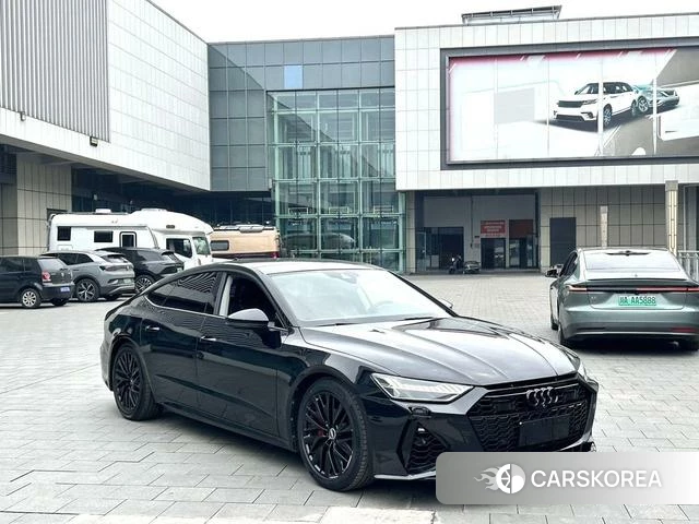 Audi A7 2021 Темно-серый из Китая