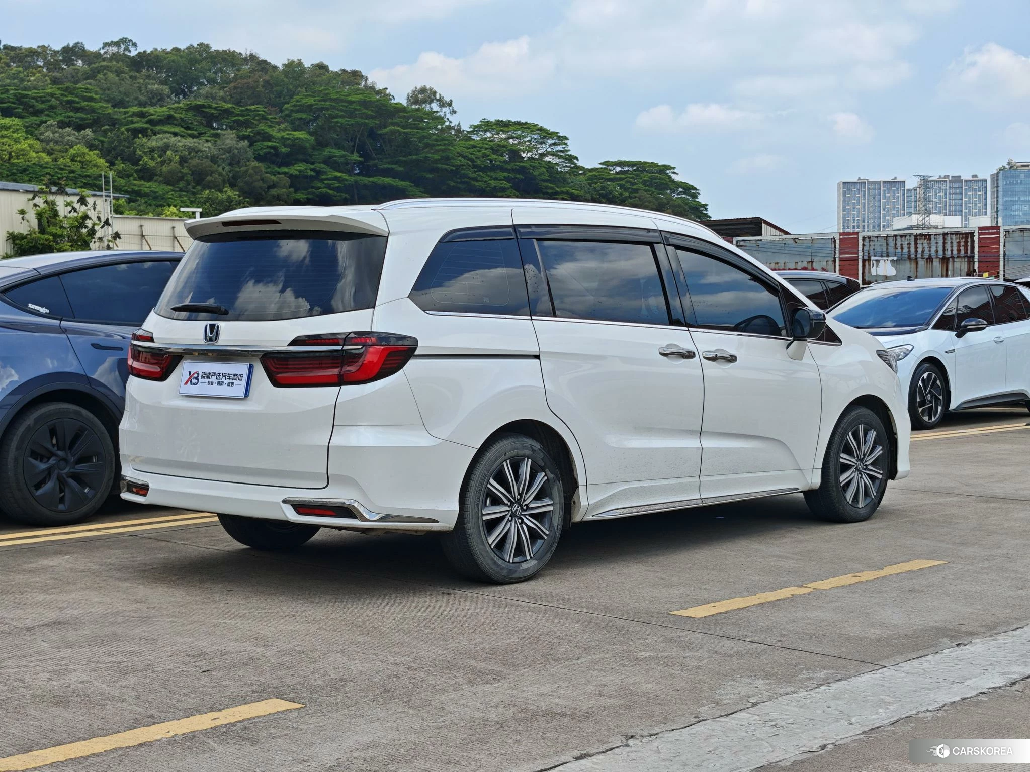 Honda Odyssey 2023 Белый из Китая
