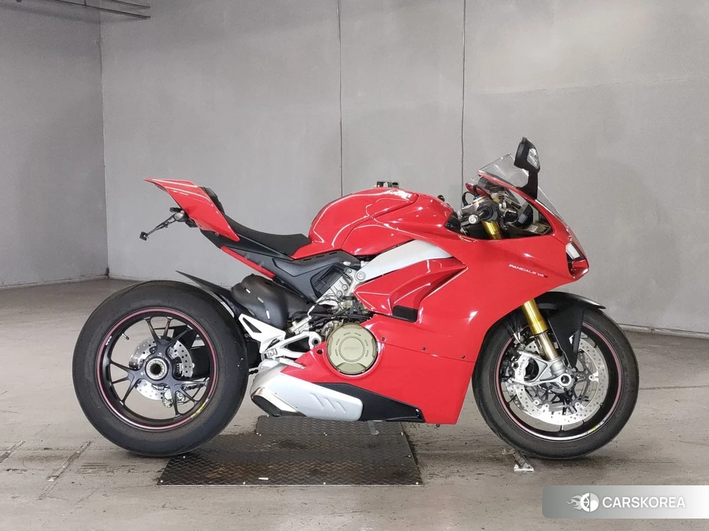 Проданный Ducati PANIGALE V4 S 2019 из Японии