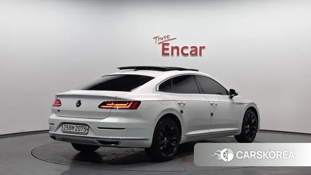 Volkswagen Arteon 2019 Белый из Кореи