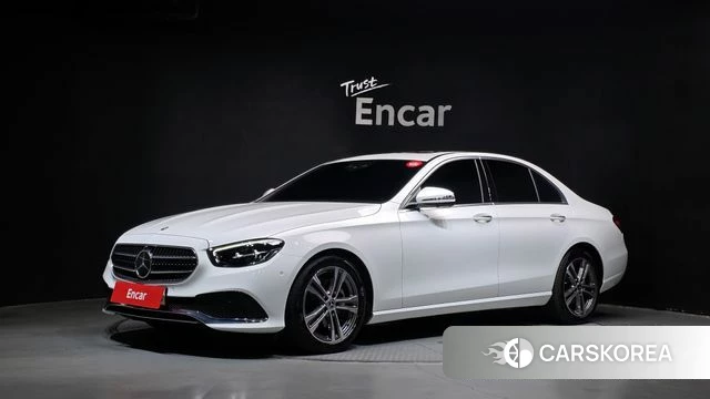 Mercedes-Benz E-Class W213 2023 Белый из Кореи