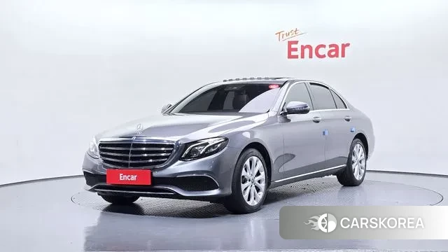 Mercedes-Benz E-Class W213 2020 Серый из Кореи