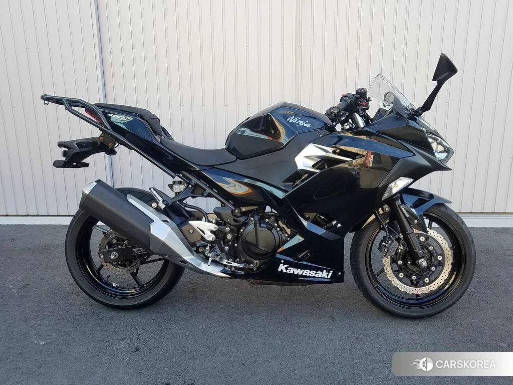 Проданный Kawasaki Ninja 400-2 2018 из Японии