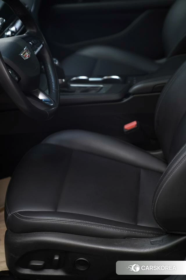 Cadillac CT4 2020 Белый из Китая