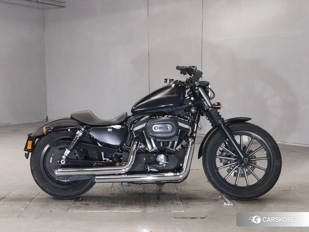 Проданный Harley-Davidson Sportster XL883N 2010 из Японии, фото 2