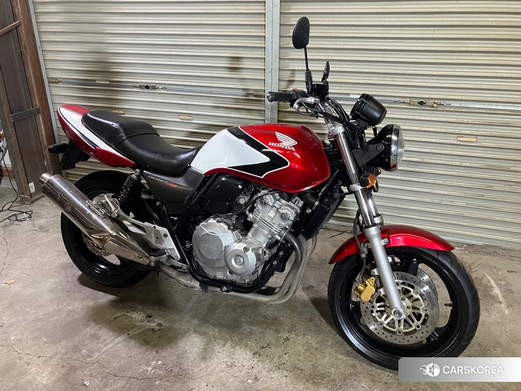 Проданный Honda CB400SF 2010 из Японии