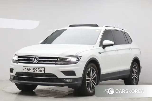 Volkswagen Tiguan Allspace 2018 Белый из Кореи