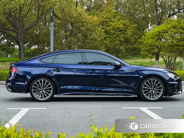 Audi A5 2023 Синий из Китая