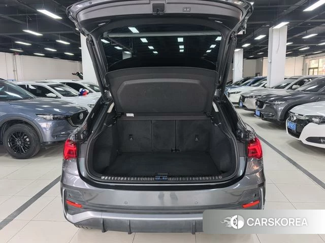 Audi Q3 Sportback 2022 Темно-серый из Китая