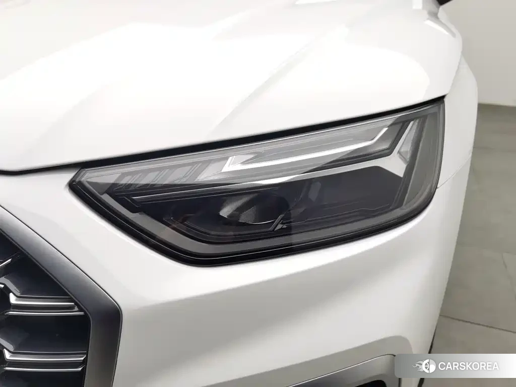 Audi Q5L 2024 Белый из Китая