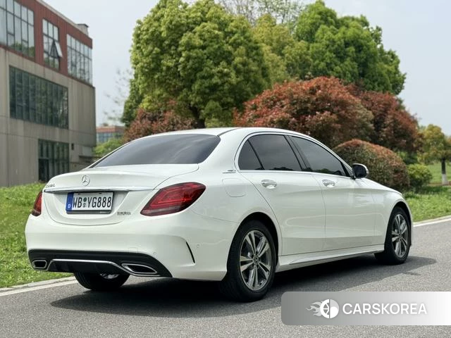 Mercedes-Benz Class C 2020 Белый из Китая