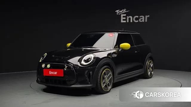 Mini Cooper Electric 2022 Черный из Кореи