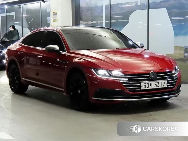 Volkswagen Arteon 2018 Красный из Кореи
