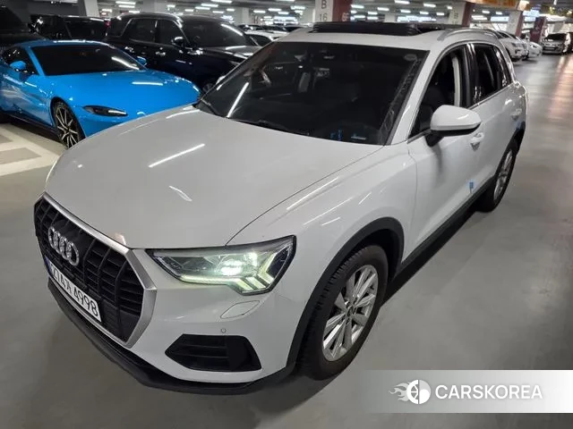 Audi Q3 (F3) 2023 Белый из Кореи