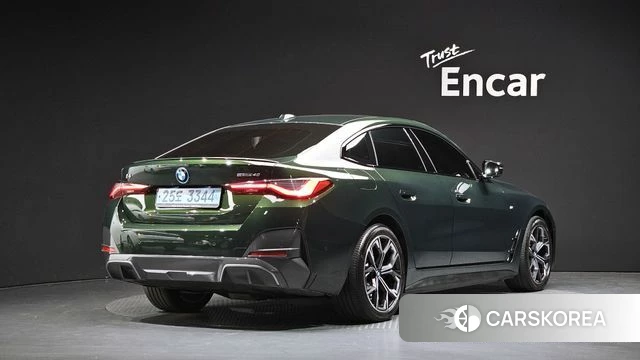 BMW i4 2022 Темно-зеленый из Кореи