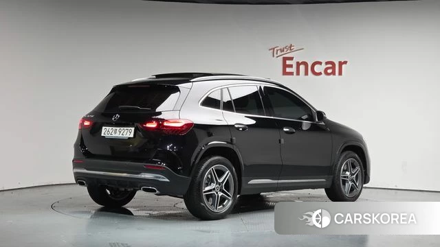 Mercedes-Benz GLA - Class H247 2025 Черный из Кореи
