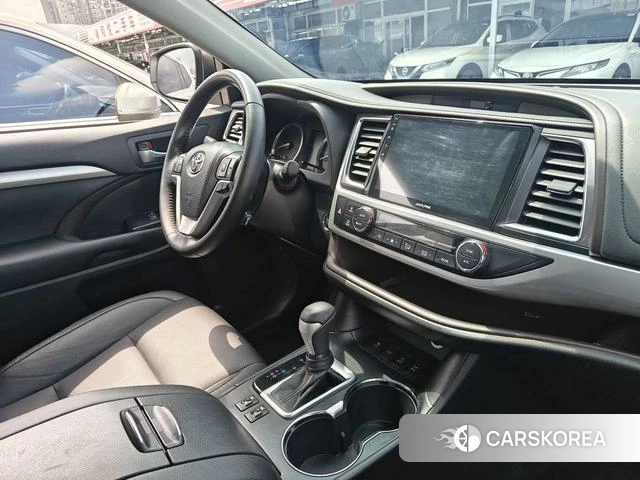 Toyota Highlander 2021 Белый из Китая