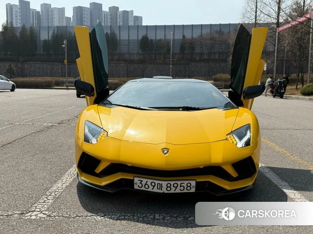 Lamborghini Aventador 2018 Желтый из Кореи