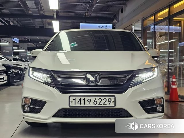 Honda Odyssey 2020 Белый из Кореи