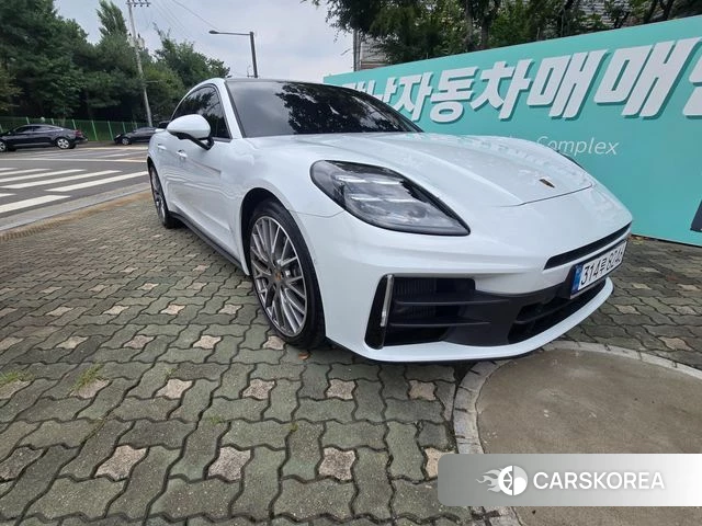 Porsche Panamera (976) 2024 Белый из Кореи