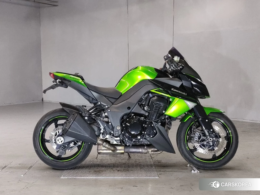 Проданный Kawasaki Z1000 2010 из Японии
