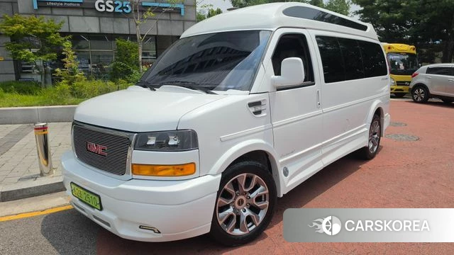 GMC Savana 2023 Белый из Кореи