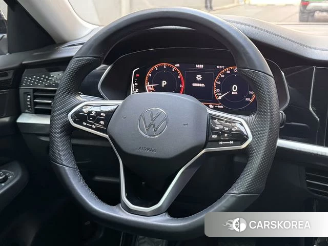 Volkswagen Passat 2023 Черный из Китая