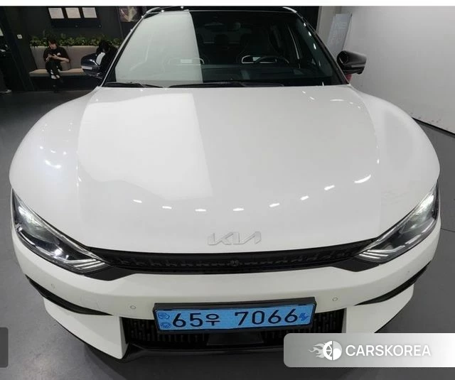 Kia EV6 2023 Белый из Кореи