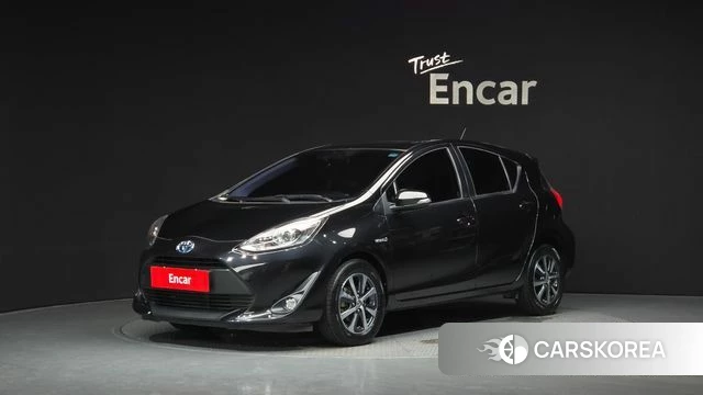 Toyota Prius C 2018 Черный из Кореи
