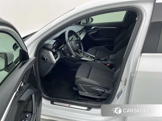 Audi A3 2022 Белый из Китая