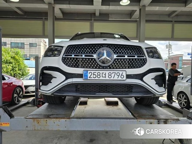 Mercedes-Benz GLE-Class W167 2023 Белый из Кореи