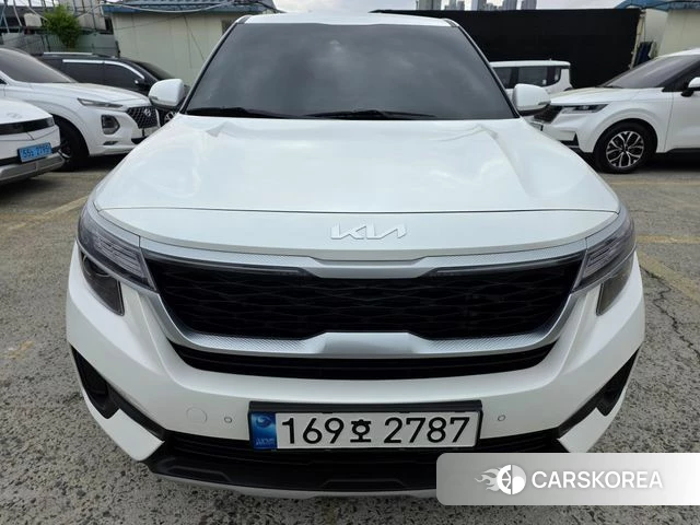 Kia Seltos 2022 Белый из Кореи