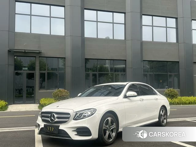 Mercedes-Benz E-class 2019 Белый из Китая