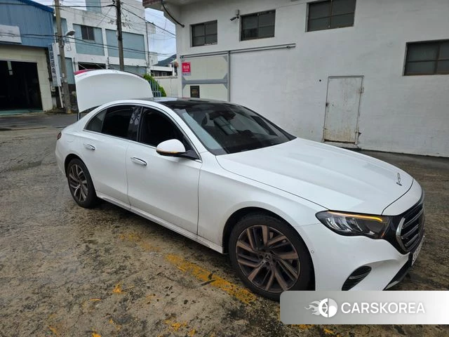 Mercedes-Benz E-Class W214 2024 Белый из Кореи