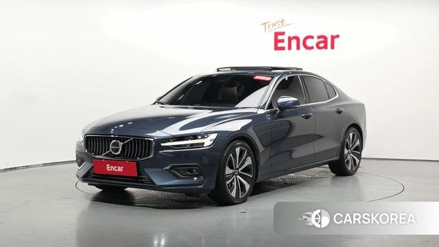 Volvo S60 3rd generation 2023 Синий из Кореи