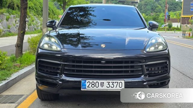 Porsche Cayenne (PO536) 2020 Черный из Кореи