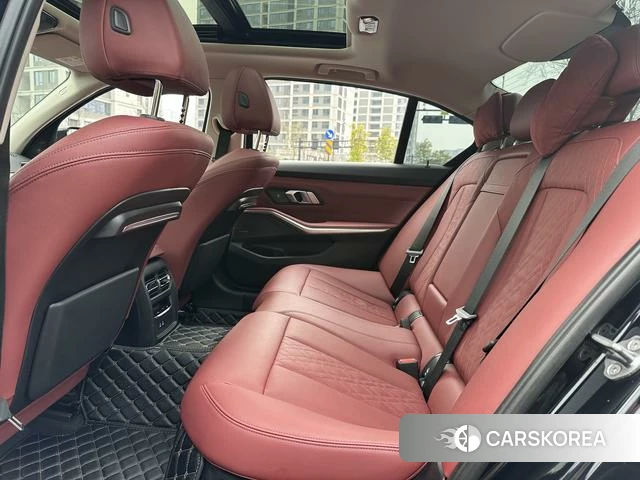 BMW 3 series 2022 Черный из Китая