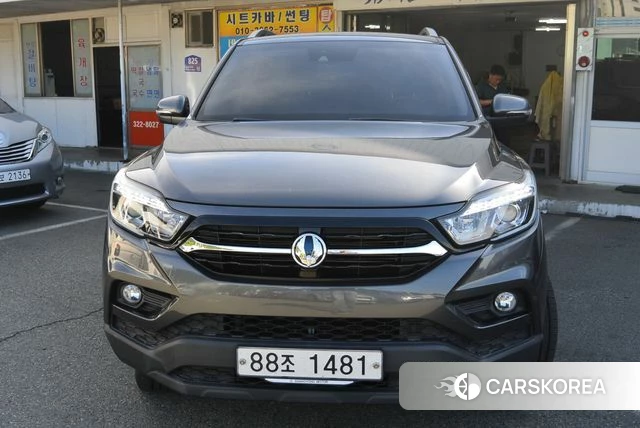Ssangyong Rexton Sports 2019 Серый из Кореи
