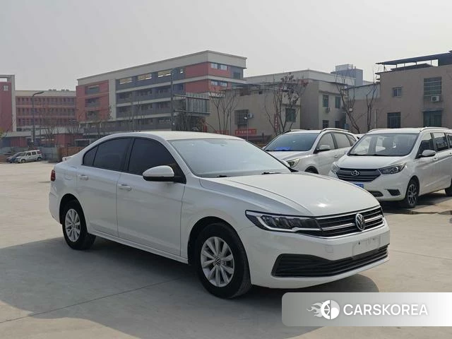Volkswagen Bora 2022 Белый из Китая