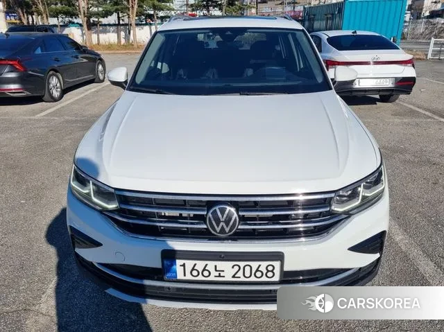 Volkswagen Tiguan second Generation 2023 Белый из Кореи