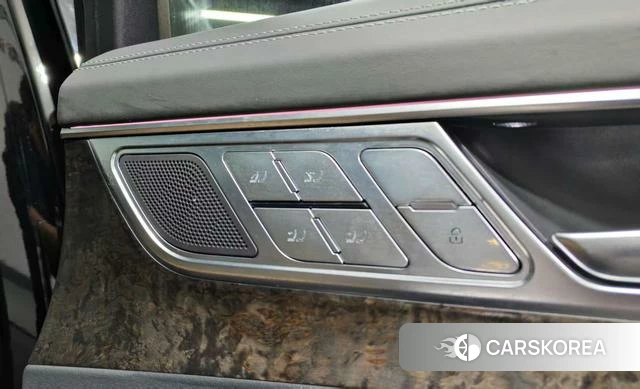 Audi A6L 2021 Черный из Китая