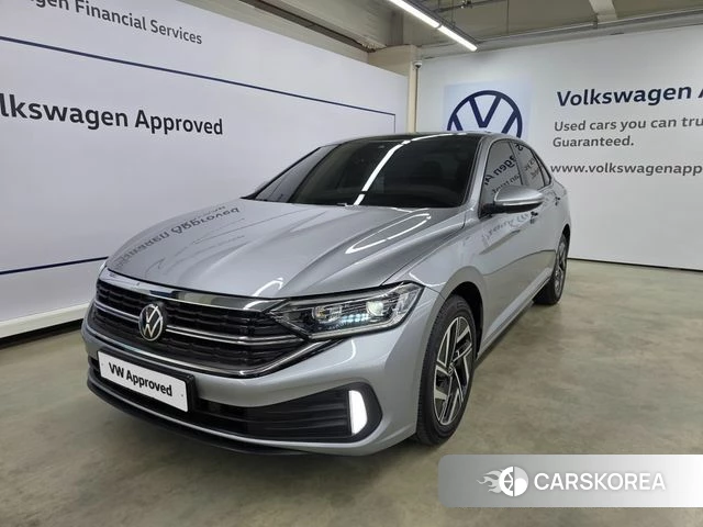 Volkswagen 7th Generation of Jetta 2024 Серебристо-серый из Кореи