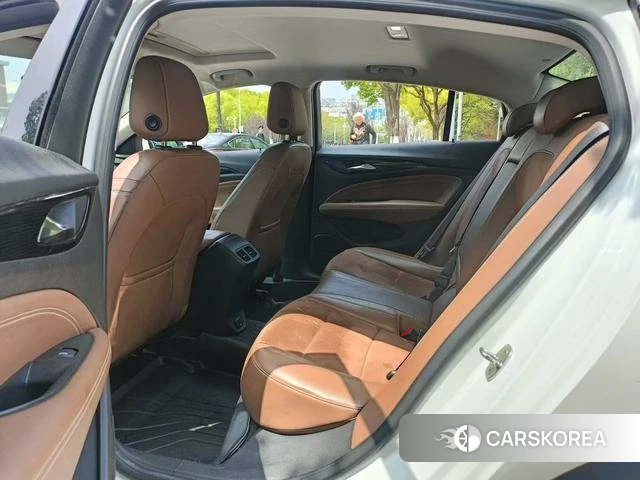 Buick Regal 2019 Белый из Китая