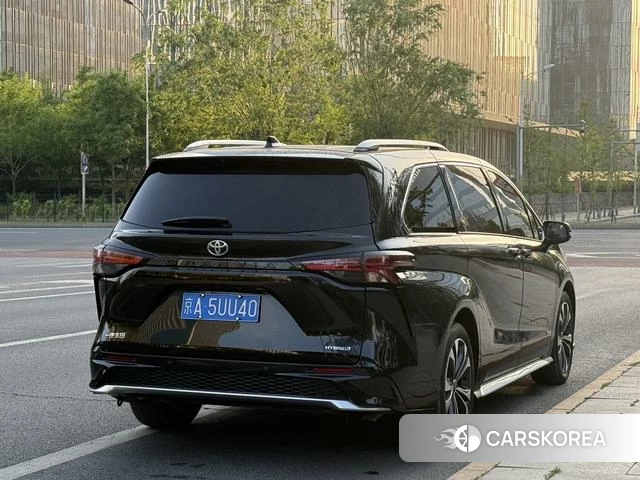 Toyota Grevia 2023 Черный из Китая