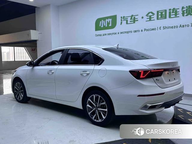 Kia K3 2022 Белый из Китая