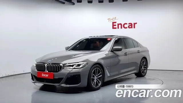 BMW 5 Series (G30) 2022 Серебристо-серый из Кореи